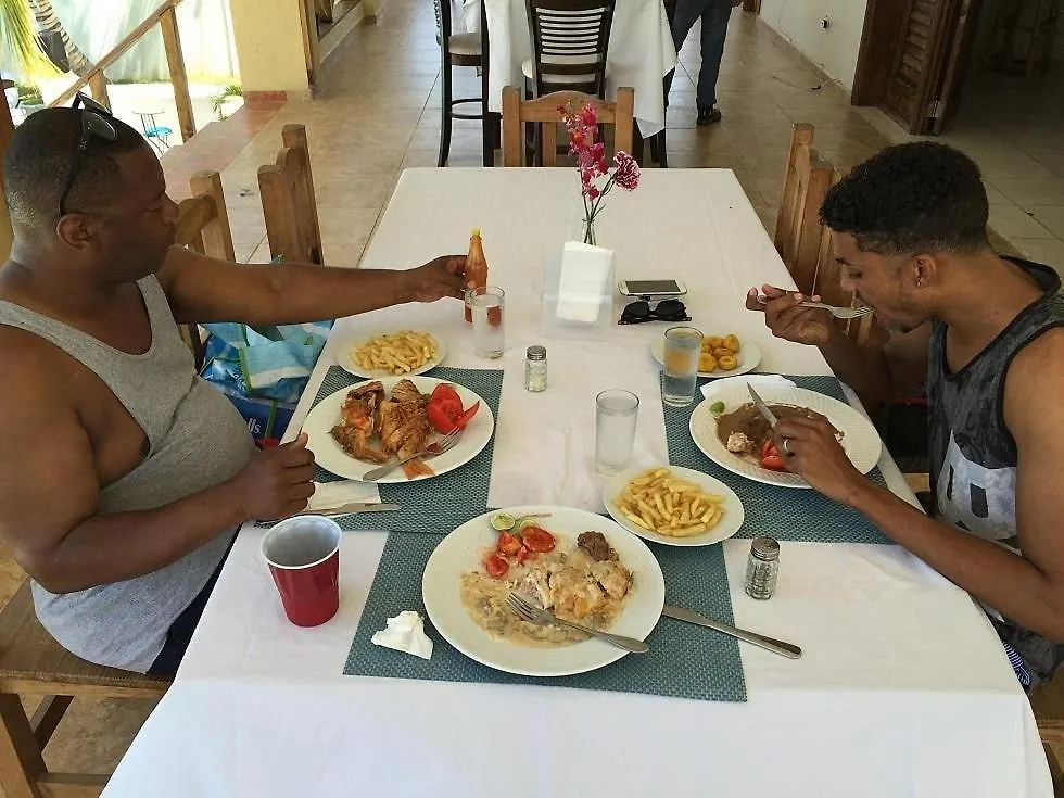 Hotel La Saladilla Beach Club Barahona