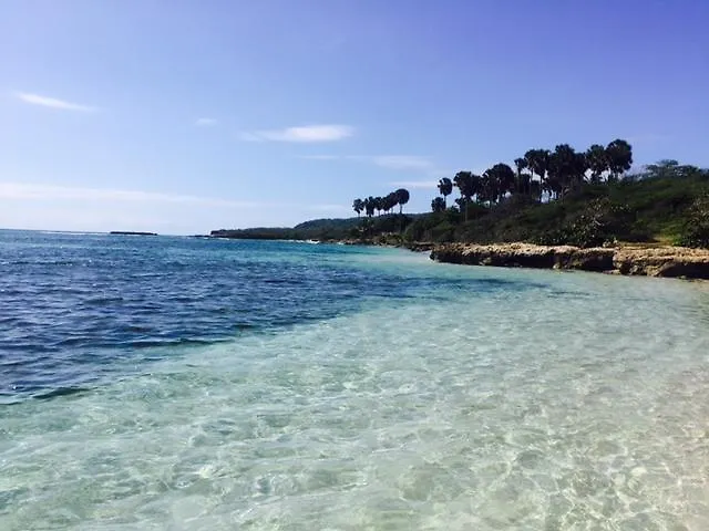 Hotel La Saladilla Beach Club Barahona