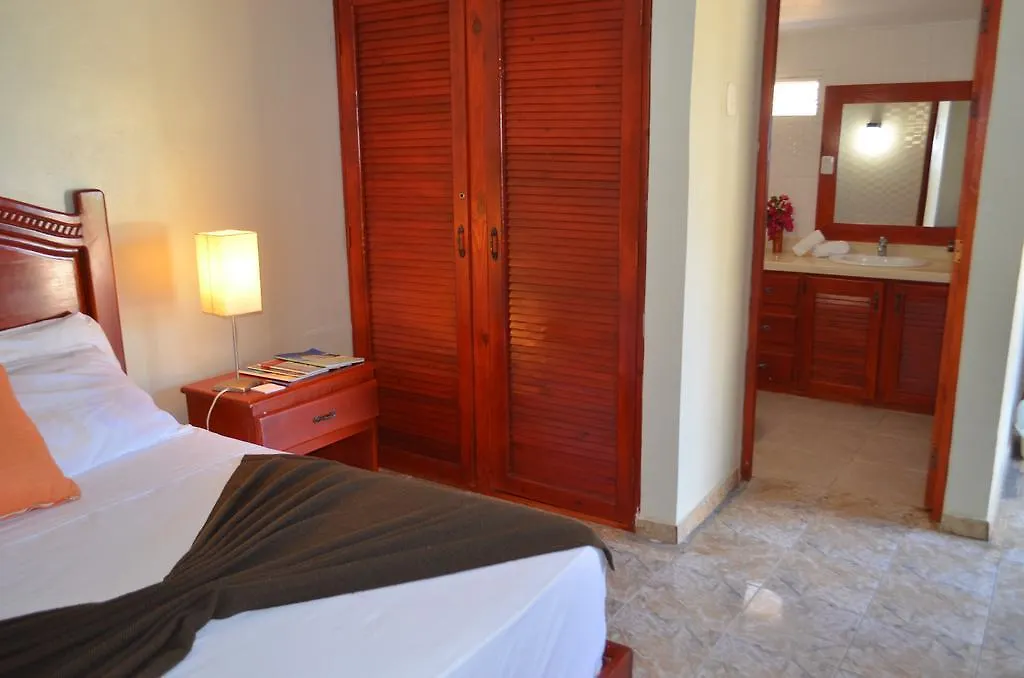Hotel La Saladilla Beach Club Barahona