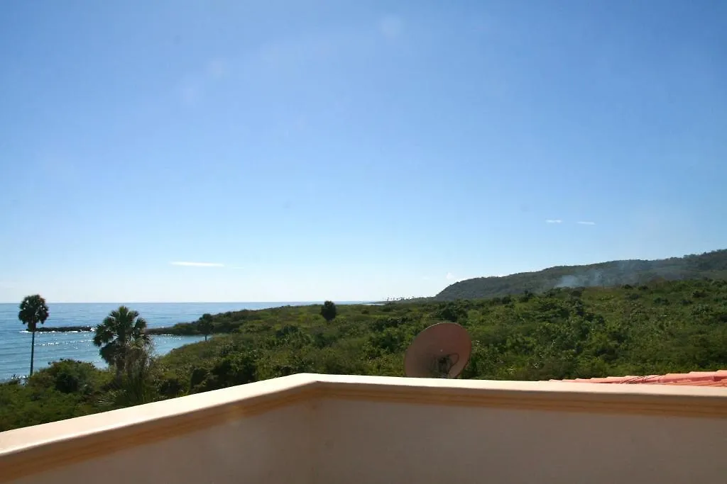 Hotel La Saladilla Beach Club Barahona