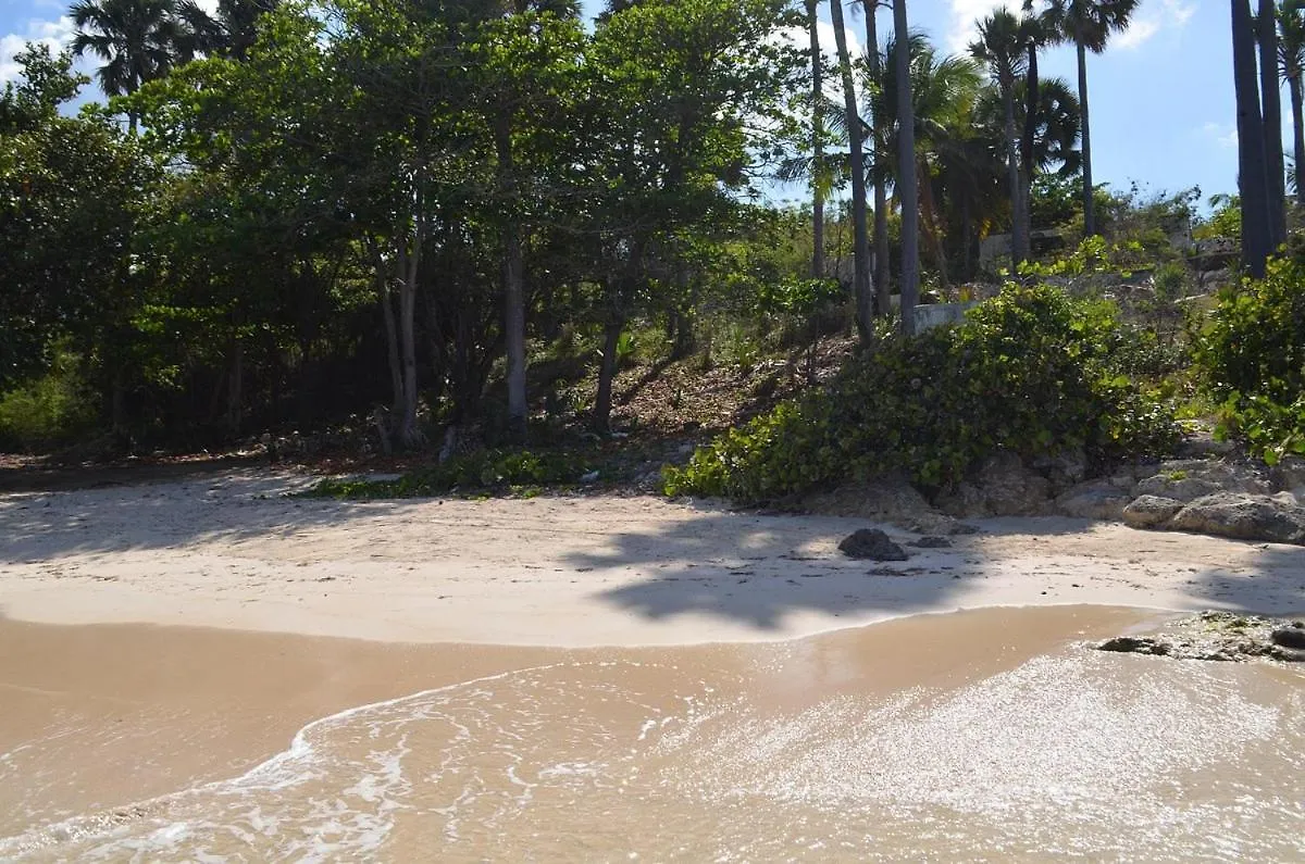 Hotel La Saladilla Beach Club Barahona