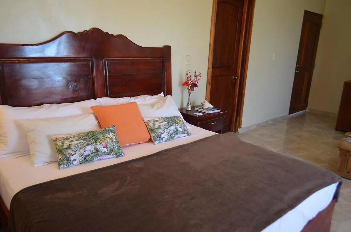 Hotel La Saladilla Beach Club Barahona